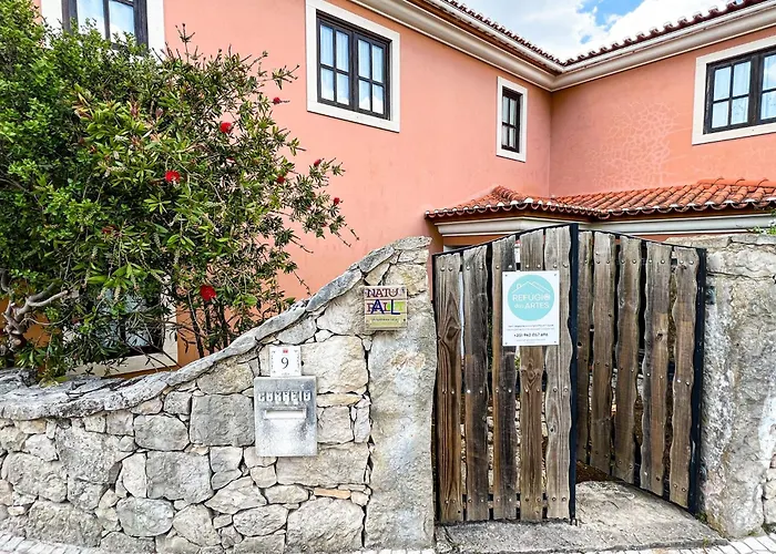 Refugio Das Artes Guesthouse Porto de Mós képek