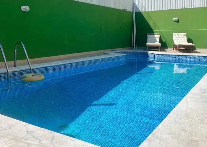 Sala Para Quatro Com Zona De Dormir E Lazer Com Piscina Caxias photo